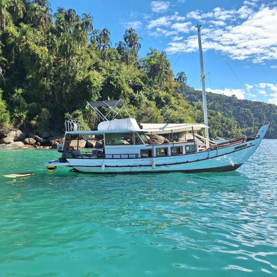 BARCO DE LUXO ( 15 Pessoas )