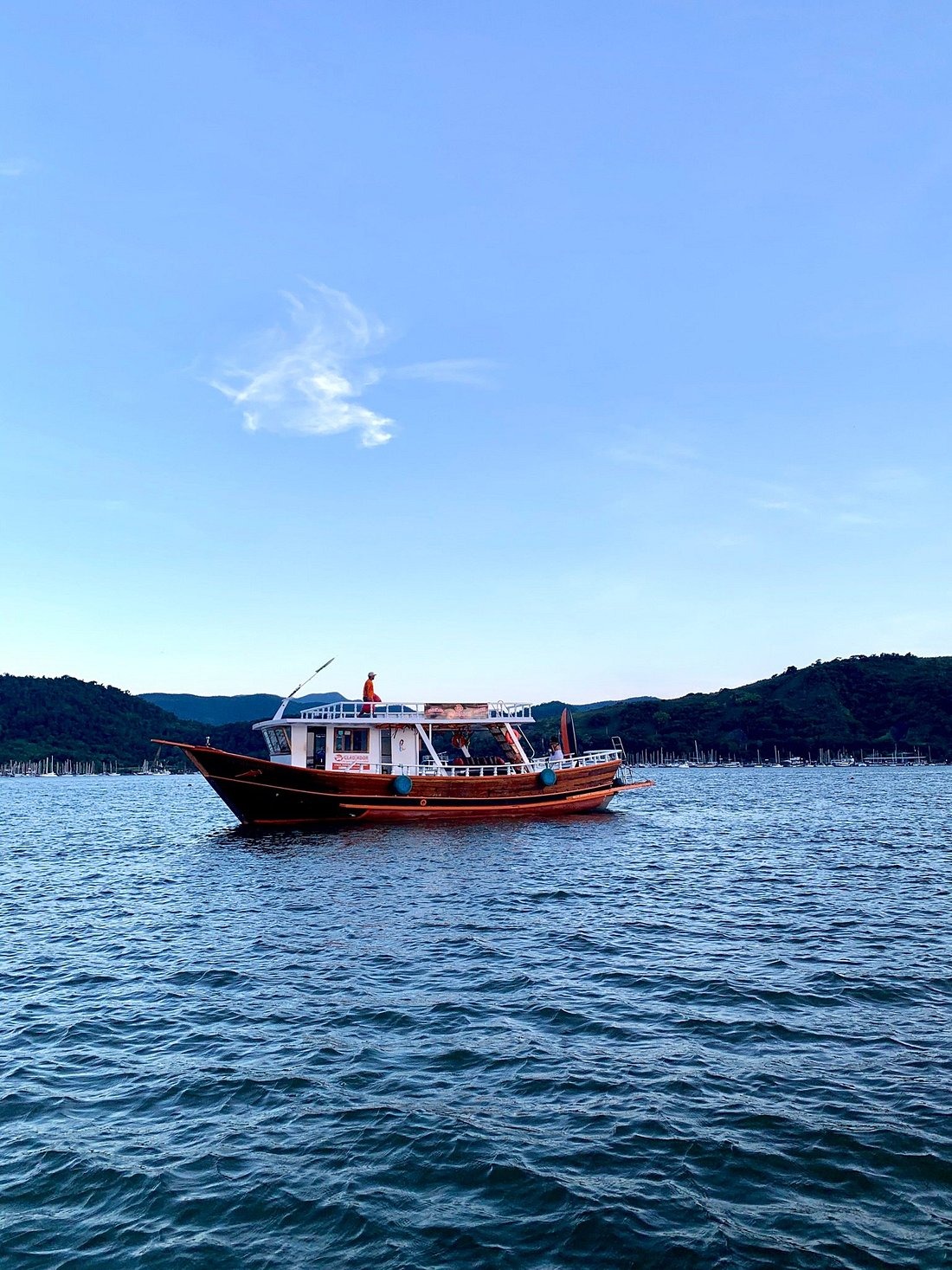 BARCO PRIVATIVO COMPARTILHADO Entrada com Cooler Permitido 