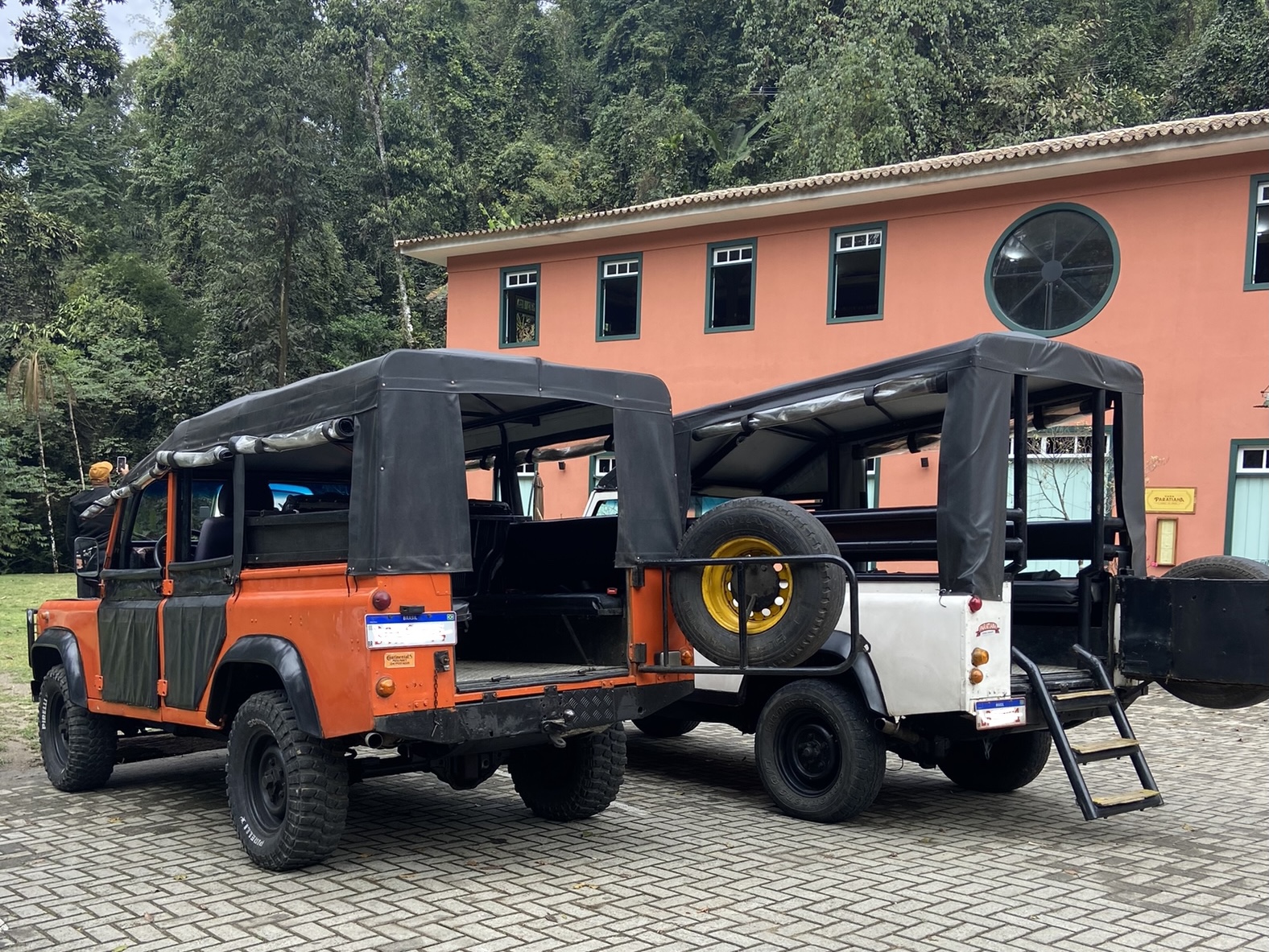 JEEP PARATY PRIVATIVO Roteiro Pedra Branca ou Penha 