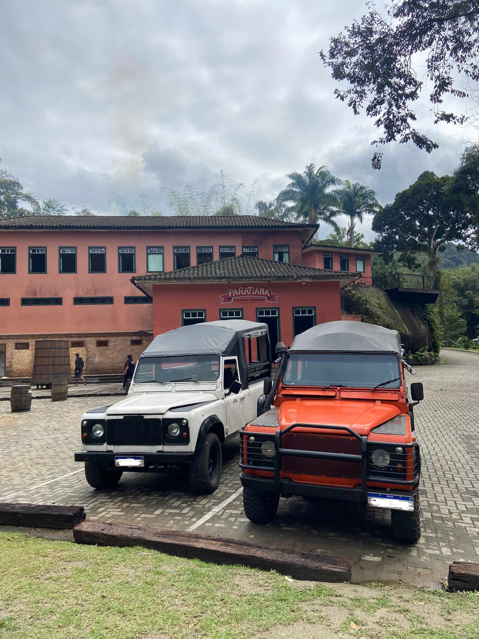 JEEP PARATY 11:00 Horas