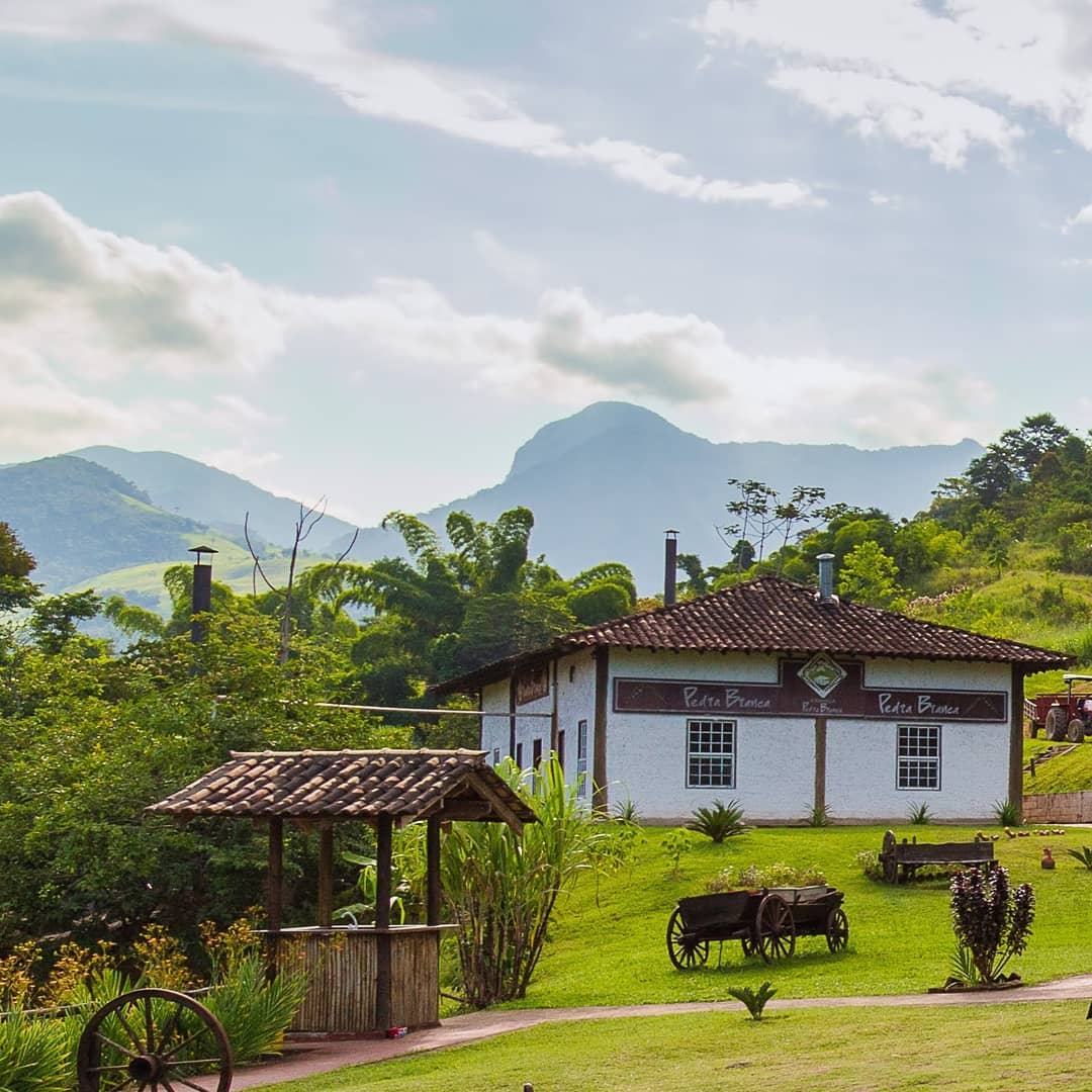 JEEP PARATY 11:00 Horas