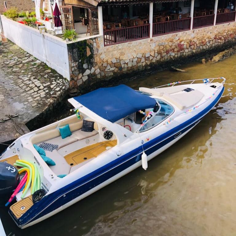 LANCHA PRIVATIVA PARATY Cabinado com Toilet -  33 Pês 