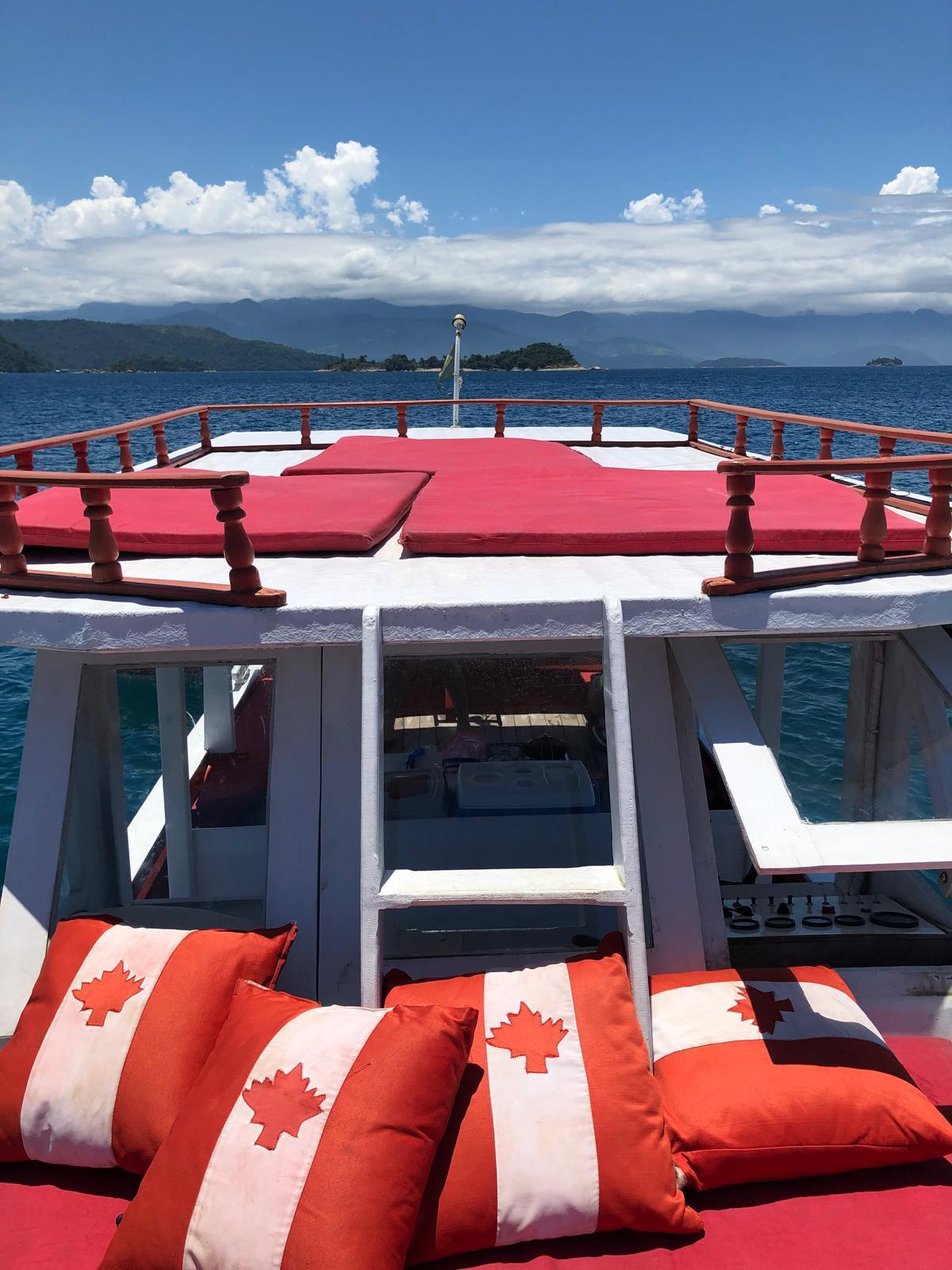 BARCO PRIVATIVO PARATY Churrasqueira & Toilet Abordo