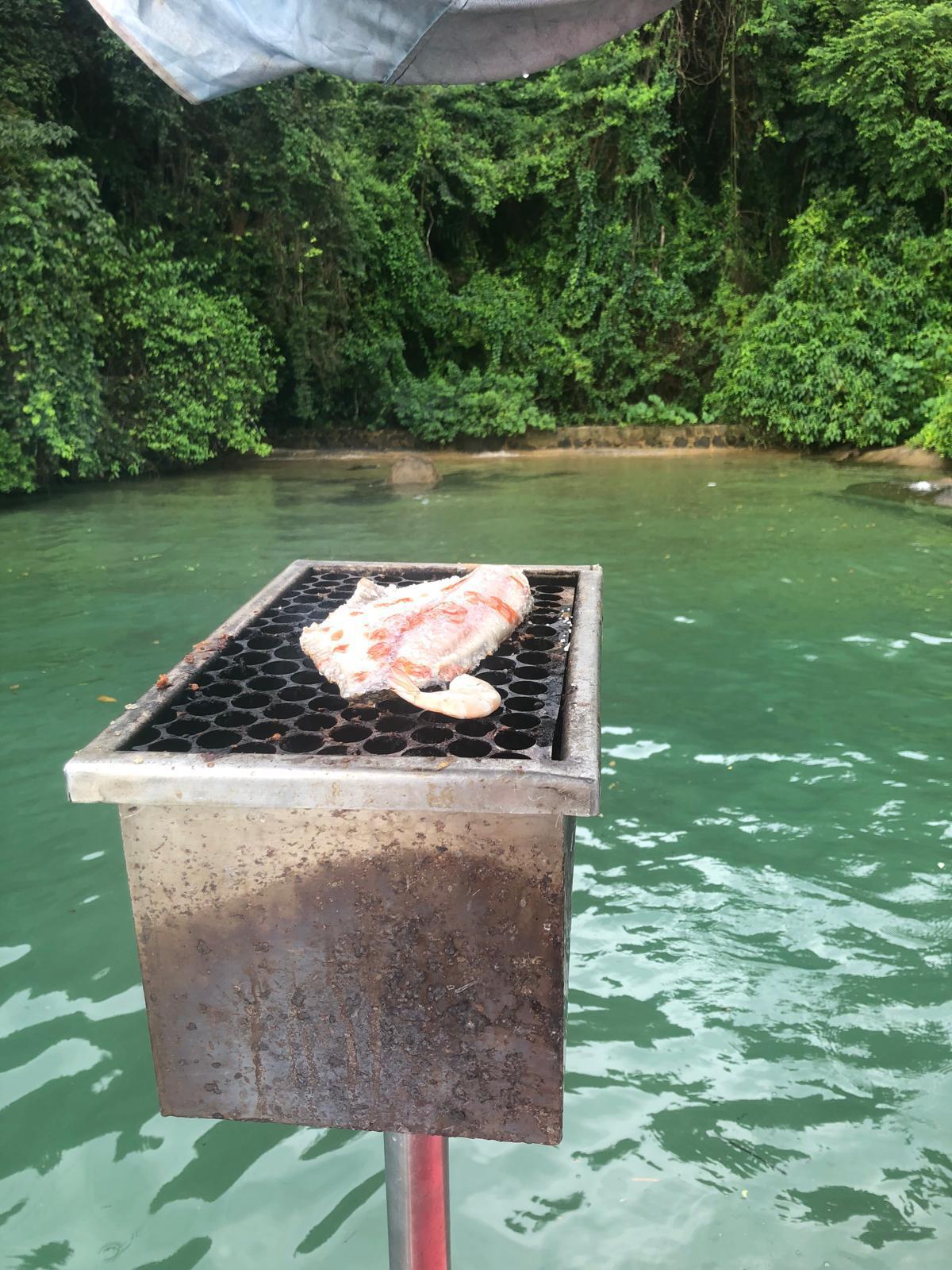 BARCO PRIVATIVO PARATY Churrasqueira & Toilet Abordo