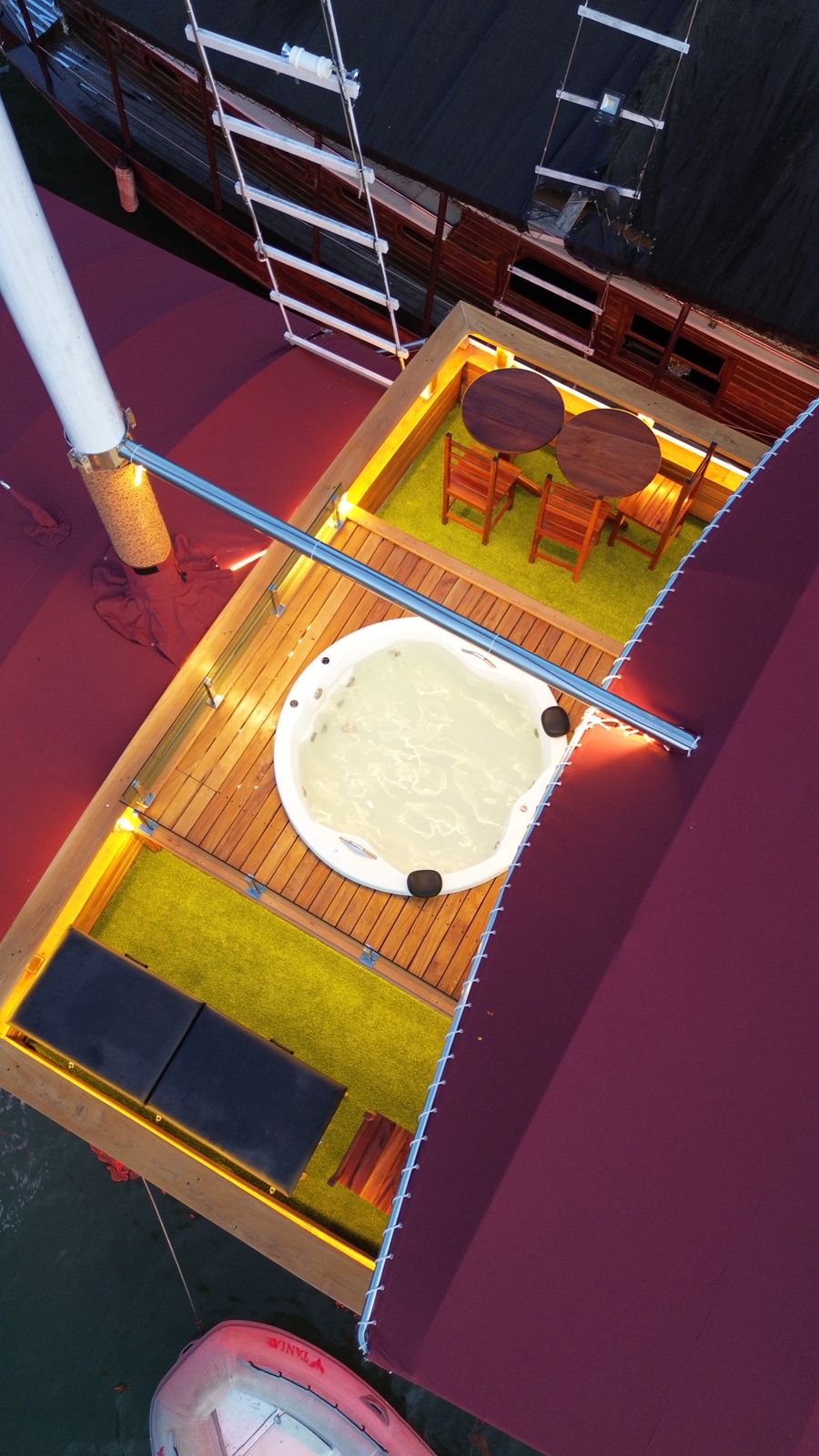 ESCUNA NOVA PARATY- Alto Padrão Roteiro Completo Jacuzzi Ar Condicionado Toboágua