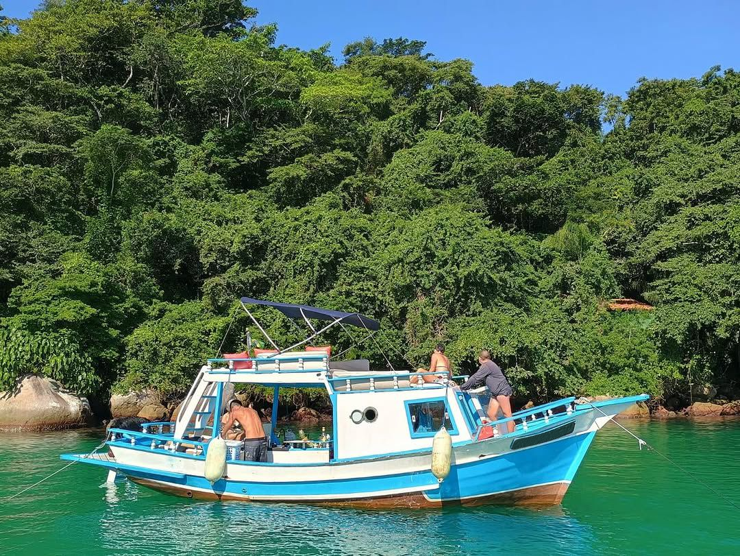 BARCO PRIVATIVO PARATY Snorkel & Cooler Abordo