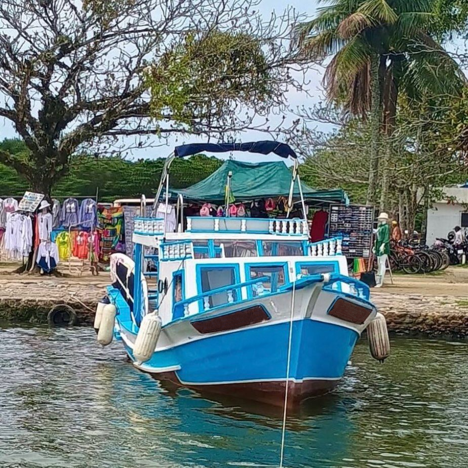 BARCO PRIVATIVO PARATY Snorkel & Cooler Abordo