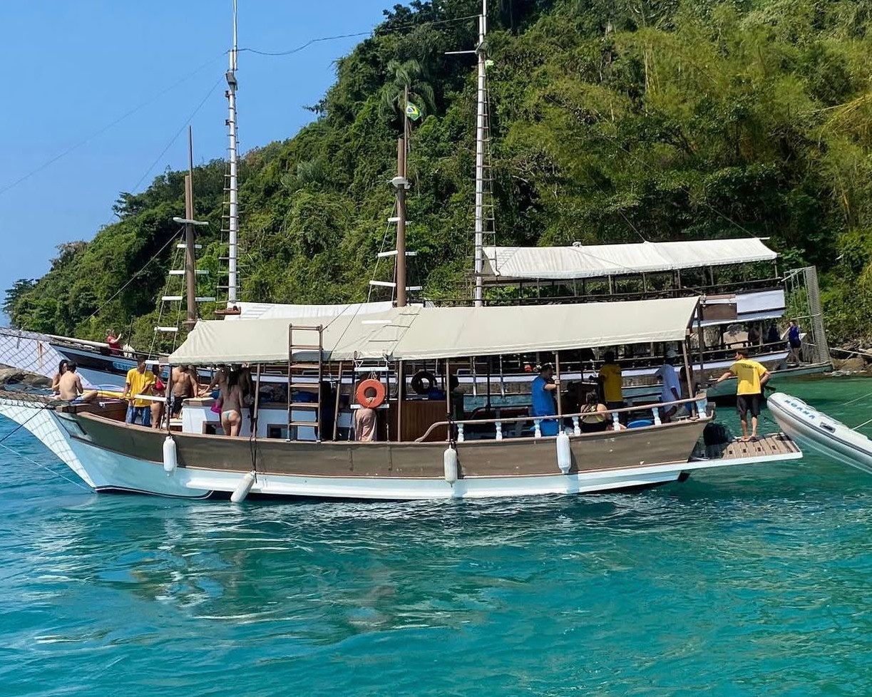 Escuna Paraty FAMILIAR (R$ p/ate 30passageiros)